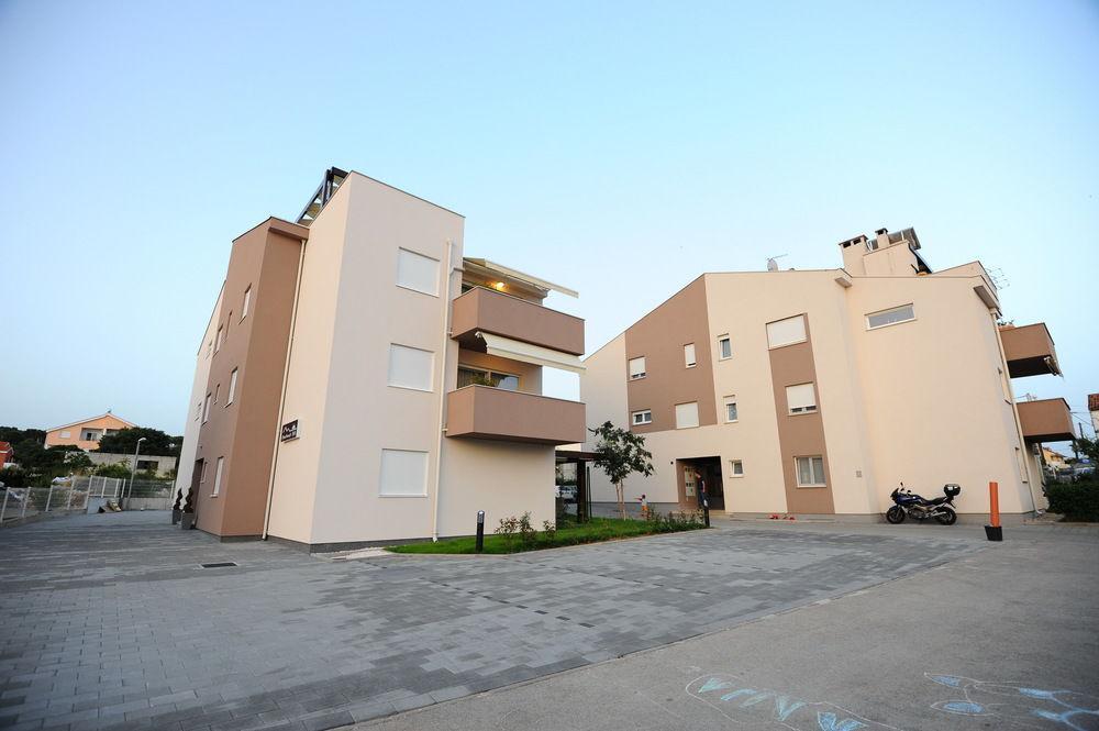Apartments Hills ザダル エクステリア 写真